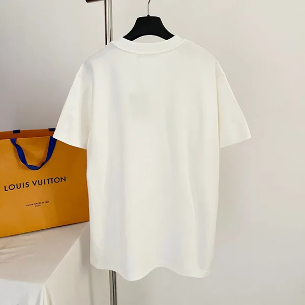 【シンプル綺麗◎】ルイヴィトンTシャツ スーパーコピー 1AIOF