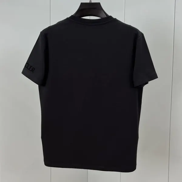 プレゼント最適 モンクレール ロゴディテール コットン Tシャツ moj97198