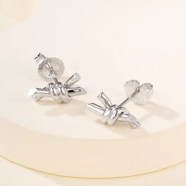n級 おすすめ ティファニー ノット スモールピアス N級品 750YG ピアス Tiz86479