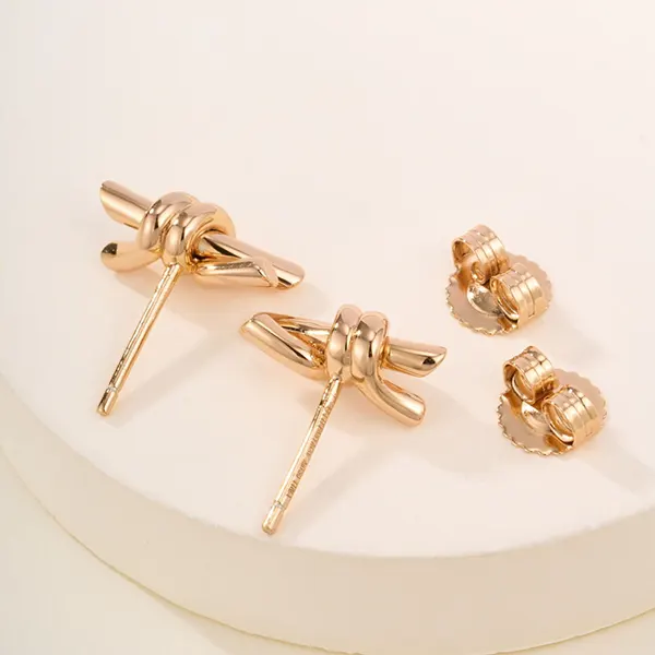 n級 おすすめ ティファニー ノット スモールピアス N級品 750YG ピアス Tiz86479