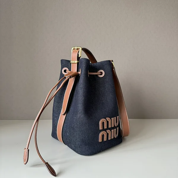 新作☆ミュウミュウ☆デニムロゴショルダーバッグ スーパーコピー myg58245