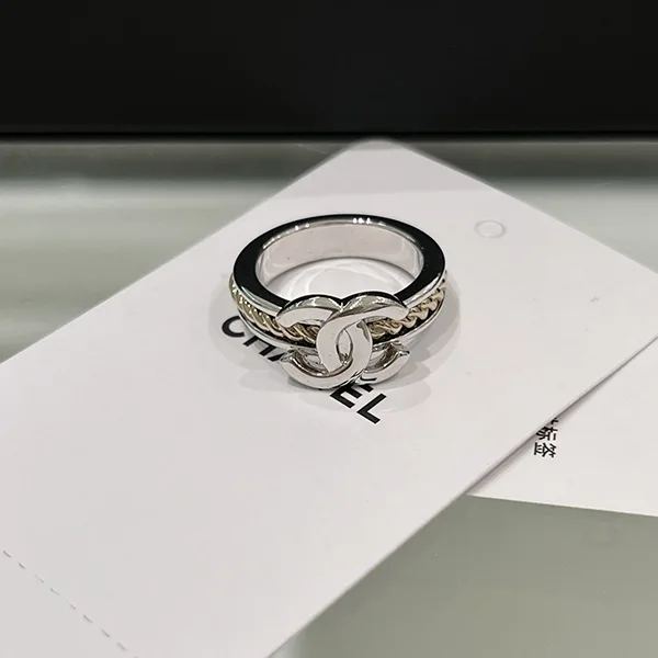 【25A シンプルながらアクセントに】シャネル リング スーパーコピー ABG128