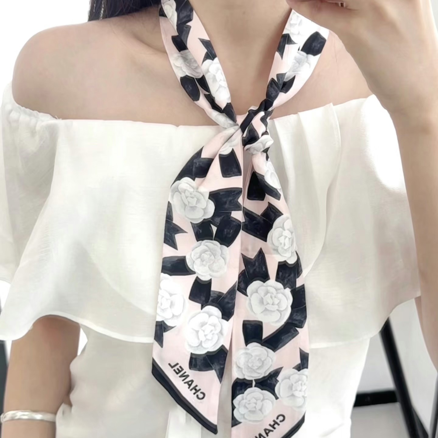 シャネル ヘアバンド ツイリー カメリア ココマーク シルク shk04859