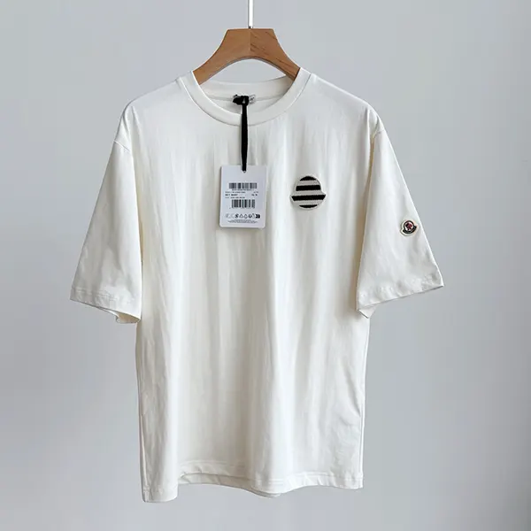 モンクレール ロゴパッチクルーネックTシャツ