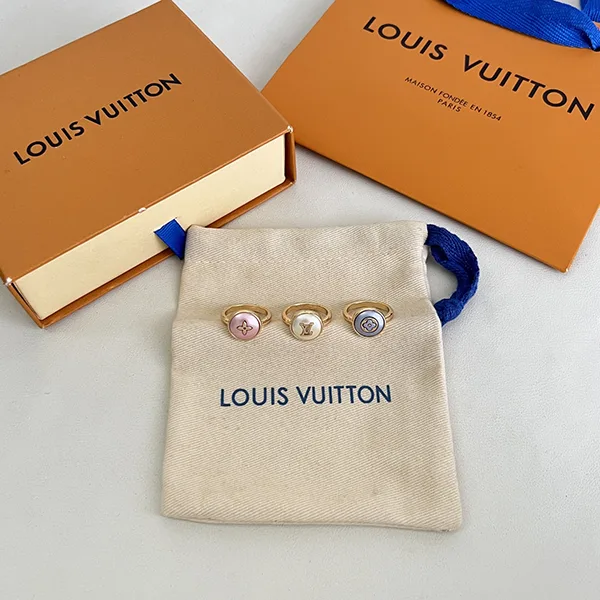 重ね付けでも ルイヴィトン リング・LV パーリー コンフェッティ 偽物 M1949M