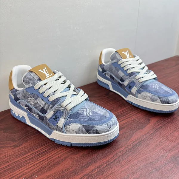 【ルイヴィトン】LV トレーナー スニーカー 偽物 1AKCCT