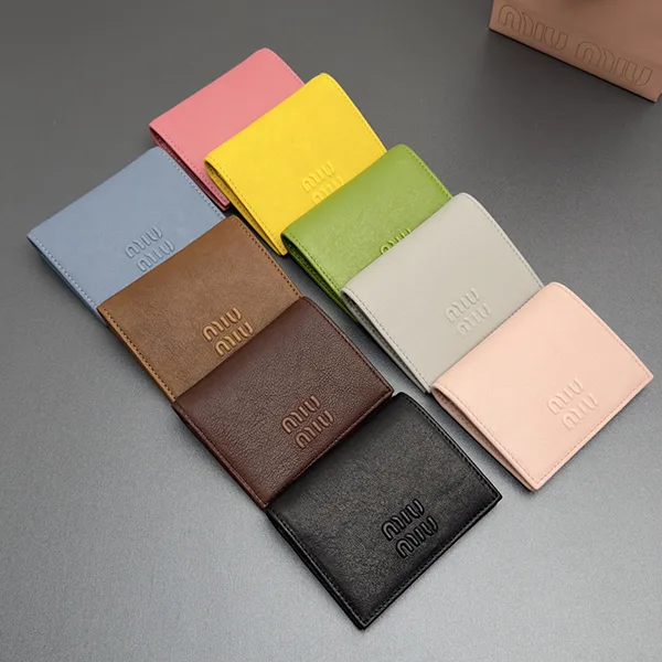 ミュウミュウ ナッパレザー 折りたたみ財布