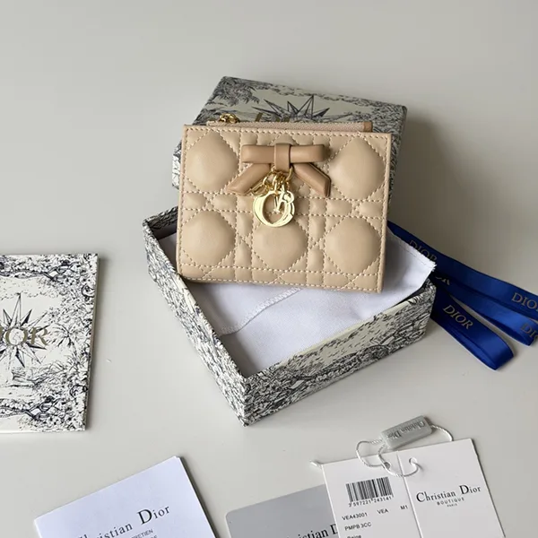 ディオール ダリア Lady Dior ウォレット S2605OUQA_M900