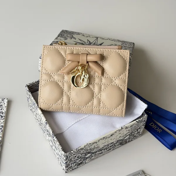 ディオール ダリア Lady Dior ウォレット S2605OUQA_M900