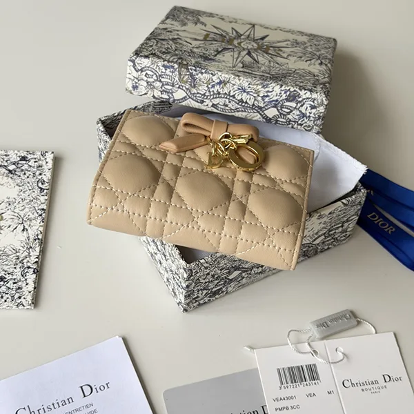 ディオール ダリア Lady Dior ウォレット S2605OUQA_M900