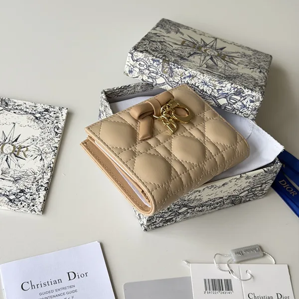 ディオール ダリア Lady Dior ウォレット S2605OUQA_M900