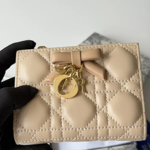 ディオール ダリア Lady Dior ウォレット S2605OUQA_M900