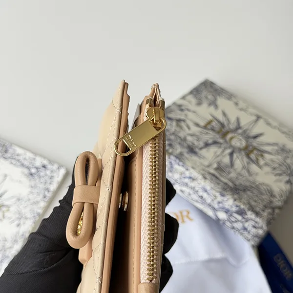 ディオール ダリア Lady Dior ウォレット S2605OUQA_M900