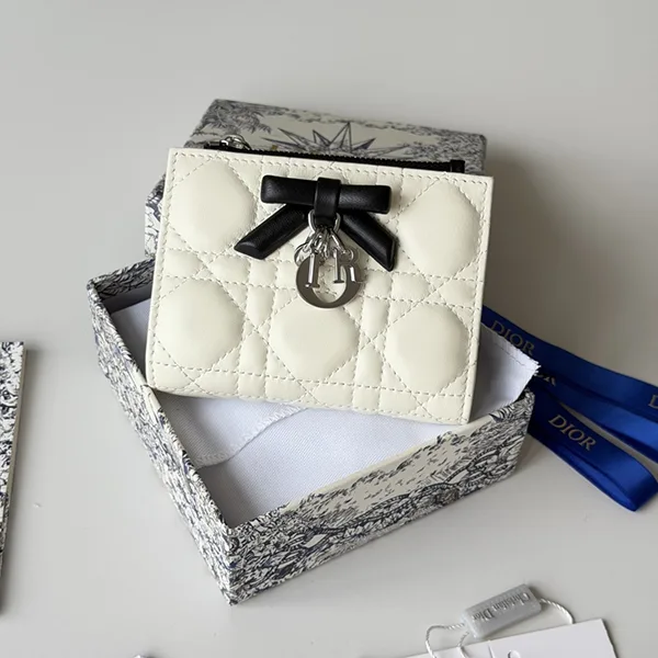 ディオール ダリア Lady Dior ウォレット S2605OUQA_M900
