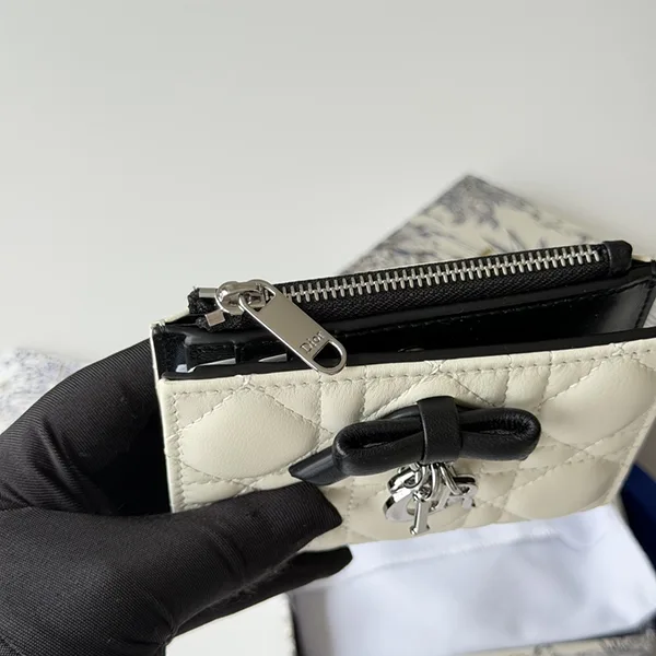 ディオール ダリア Lady Dior ウォレット S2605OUQA_M900