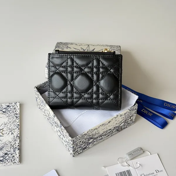 ディオール ダリア Lady Dior ウォレット S2605OUQA_M900