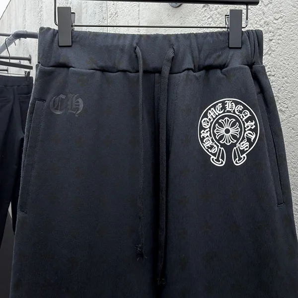 【クロムハーツ】CH プラス モノグラム スウェットパンツ コピー