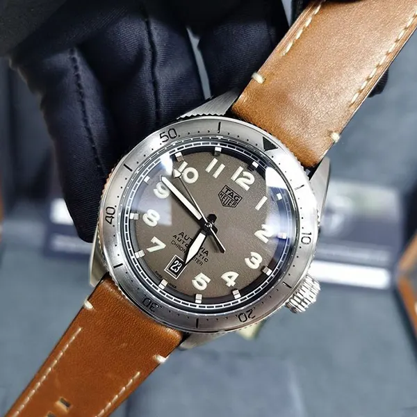 タグホイヤー オータヴィア コピー自動巻ウォッチ 直径 42 mm WBE5111.FC8267