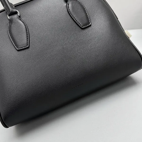 ザ・ロウ India 12.00 レザー トップハンドルバッグ