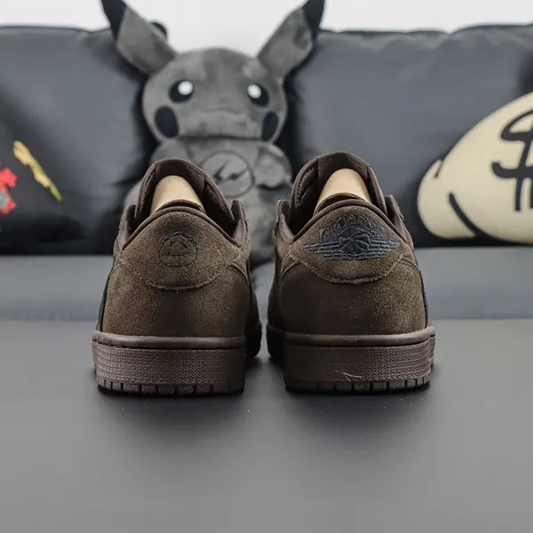 トラヴィススコット × ナイキ エアジョーダン1 ロー OG SP DM7866-202