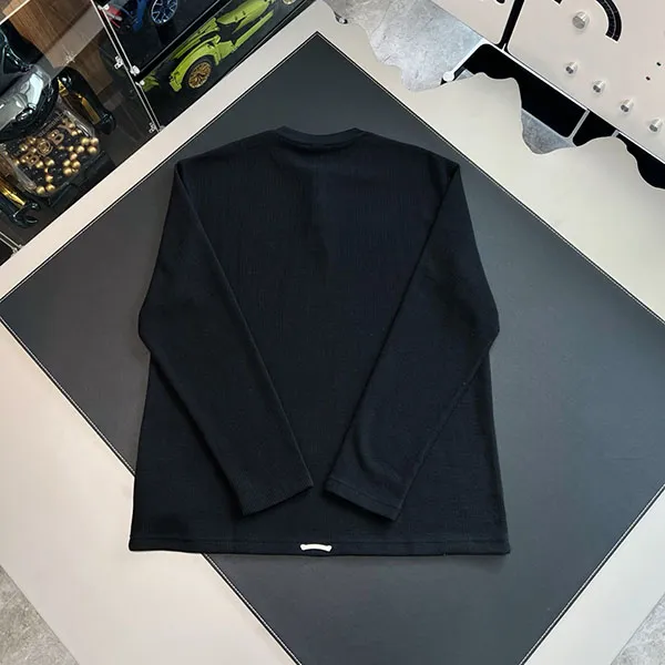クロムハーツ スーパーコピー レザークロスパッチ サーマル ヘンリーネック ロングスリーブ Tシャツ / ブラック