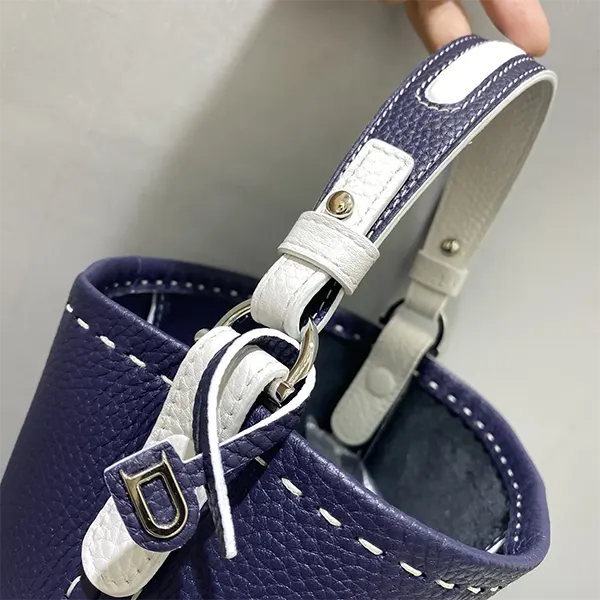 デルヴォー スーパーコピー 王室御用達《Pin Daily Surpique》ネイビー AA0551ATT0AKGPA