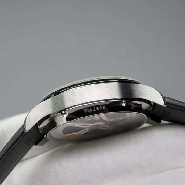IWC ポルトギーゼ コピー アニュアル・カレンダー IW503501 44mm ホワイトダイヤル