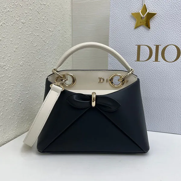 【上品リボンの美しい佇まい】 ディオール シガール スモールバッグ スーパーコピー