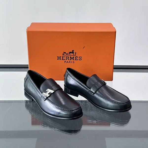 【オンオフ使える大人の一足】エルメス ローファーモカシン コピー H261990ZA