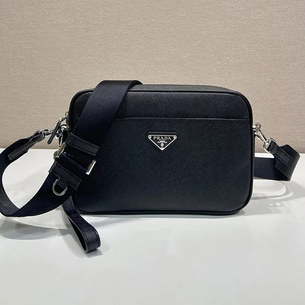 プラダ Re-Nylon ショルダーバッグ トライアングルロゴ ブラック 2VH048VXOO2DMH