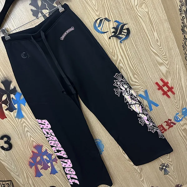 クロムハーツ x DEADLY DOLL スウェットパンツ JESSE JO スクロール