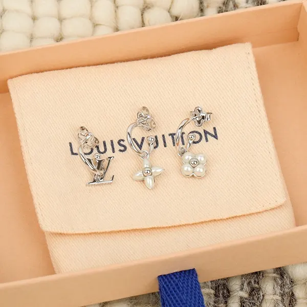 ルイヴィトン ピアス 偽物 LV フローラグラム セット3 M01025