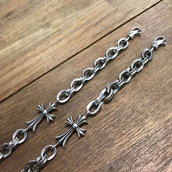 クロムハーツ n級品 シルバー 925 ペーパーチェーン クロス ブレスレット