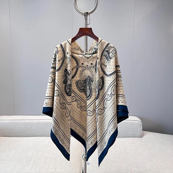 大人気♪【エルメス】シルク入り カシシル カレジェアン スカーフ