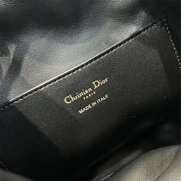 ディオール Caro バケットバッグ スーパーコピー スモール 黒 ラム M3372UNOZ_M900