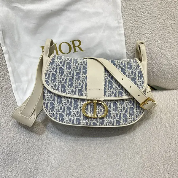 完売必至【ディオール】30 Montaigne サッチェルバッグ スーパーコピー ミディアム M9363UTZQ