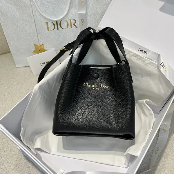 【小さくてかわいい】ディオール Signature バケットバッグ スーパーコピー スモール M2840USKU_M900