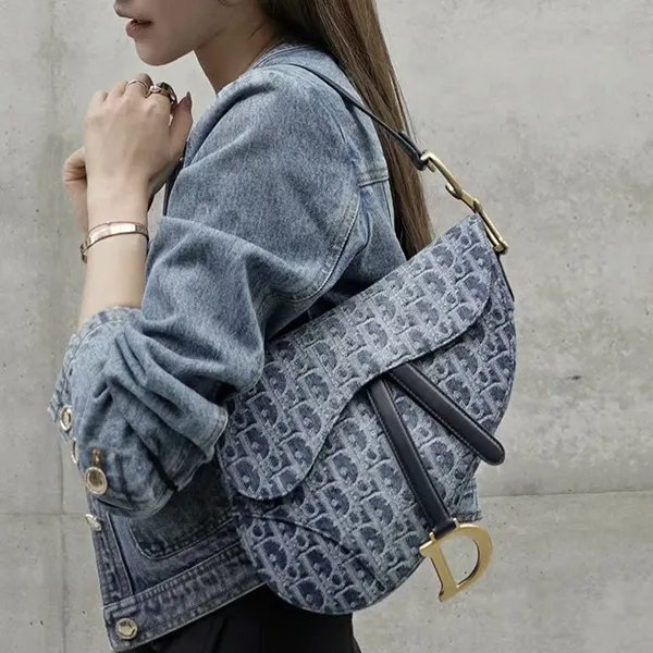 ディオール Saddle ショルダーバッグ スーパーコピー M0455CDCE_M49E
