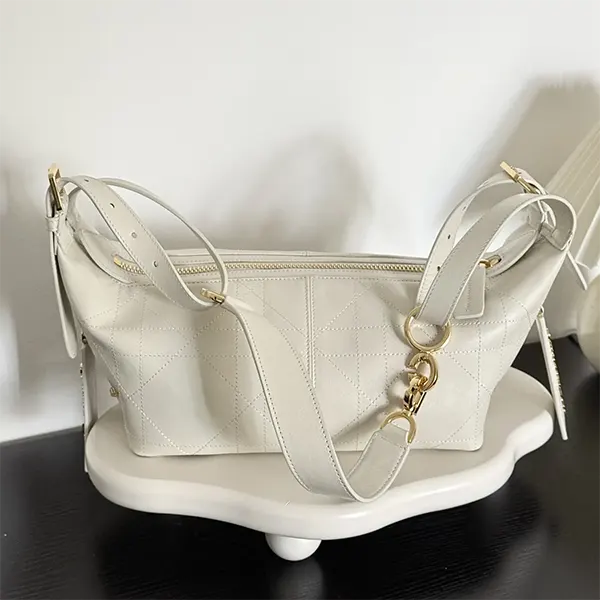 使いやすいサイズ♡【ディオール】D-Journey バッグ スーパーコピー スモール M2416UBUQ_M030