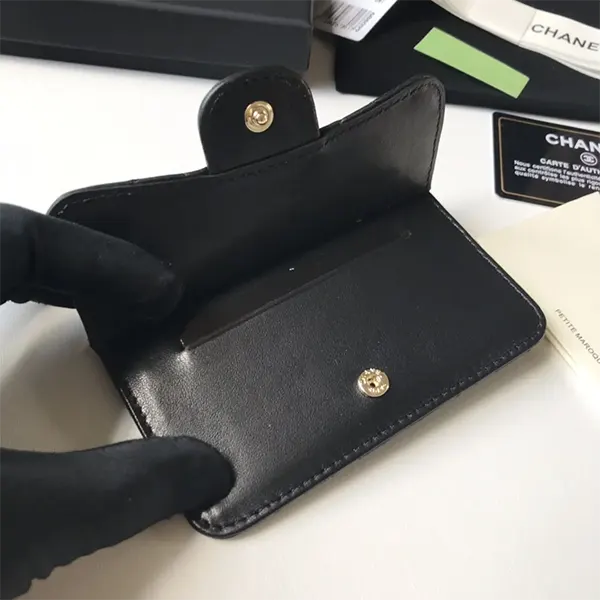 【洗練が宿る】シャネル スーパーコピー クラシックジップ フラグメント ケース AP2570 B10583 C3906