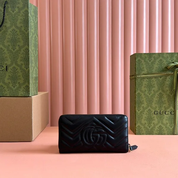 グッチ 長財布 GGマーモント ラウンドファスナー 二つ折り 財布